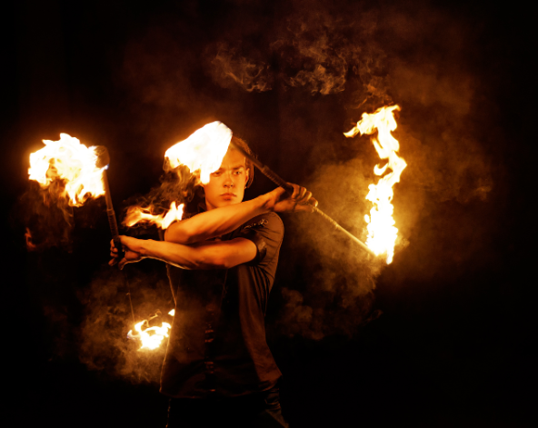 台北→馬尼拉→長灘島→精油按摩60分鐘→火舞秀餐廳晚餐