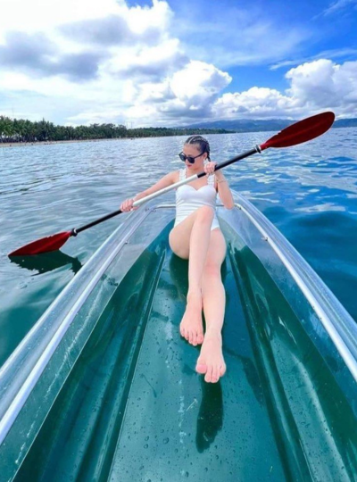 海上PARTY!紅鯨號豪華遊艇出海巡弋 (浮潛/獨木舟/SUP立槳/滑水道/輕食小點/六款雞尾酒)