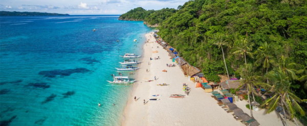 全日享受酒店設施(360度頂樓酒吧/日光浴/免費接駁車/泳池酒吧)→The Pig Out Bistro(現點現付,推薦浮誇海鮮拼盤)