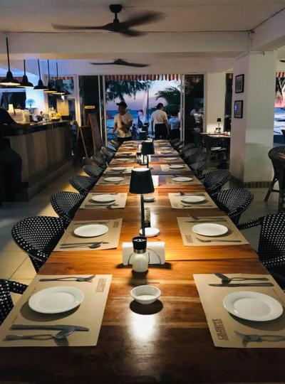 Sunny Side 網美早午餐→DMALL 血拼探索→黃昏遊艇出海(跳水浮潛、音樂派對、網美拍照一次擁有)→Giuseppe義式風味料理