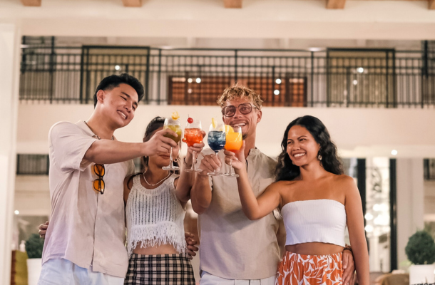 海上PARTY!紅鯨號豪華遊艇出海巡弋 (浮潛/獨木舟/SUP立槳/滑水道/輕食小點/六款雞尾酒)